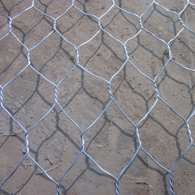 Alta resistenza alla trazione 3,4 mm Galvanizzato Gabion Griglia Esagonale Per la Protezione di Banchi del Fiume