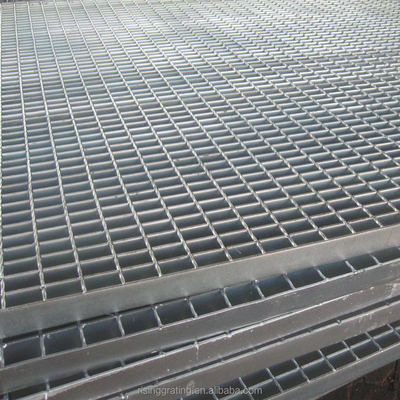 Piattaforma di passerella galvanizzata in acciaio con buco quadrato